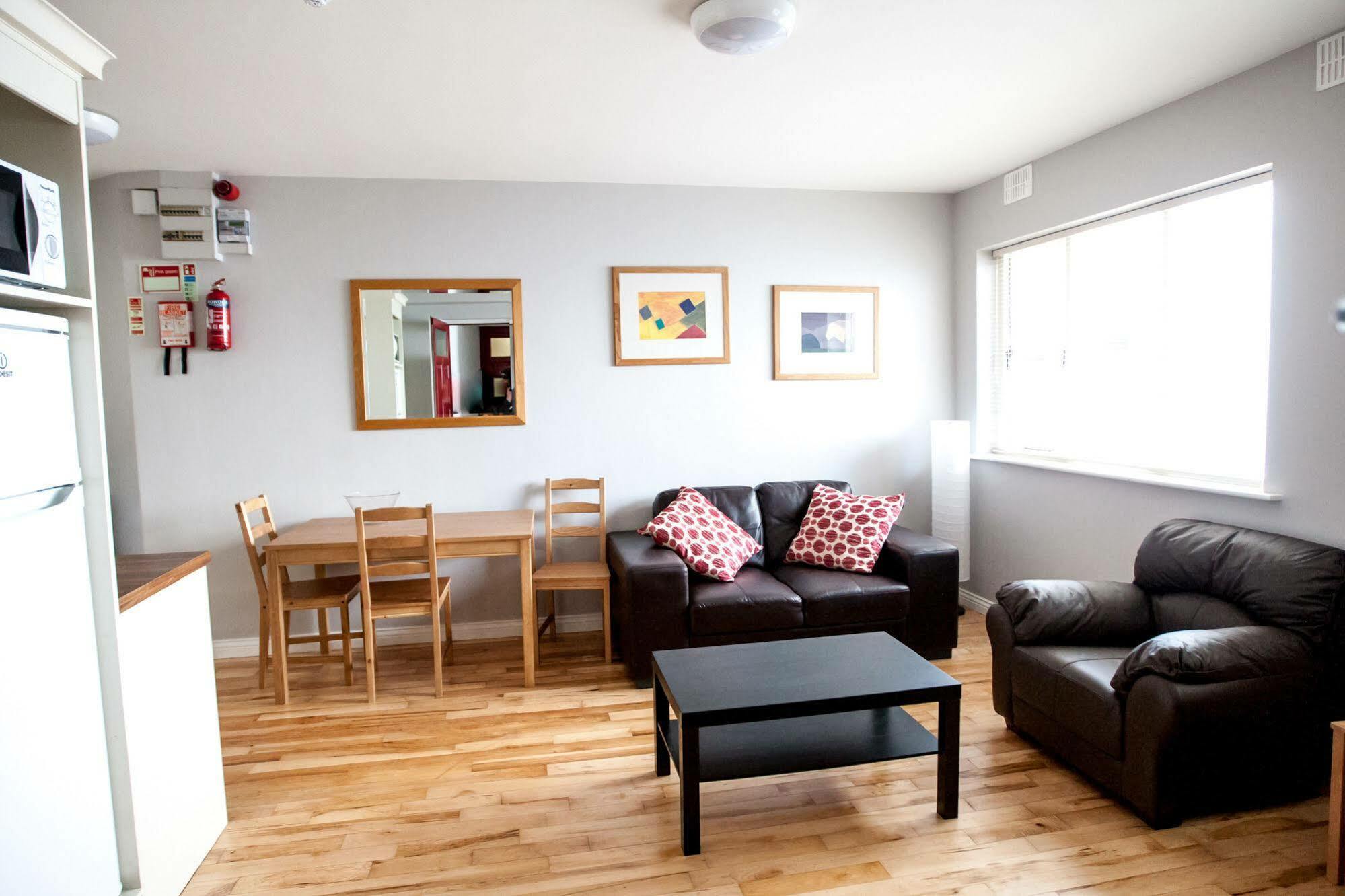 Dominick Street Apartments Голуэй Экстерьер фото